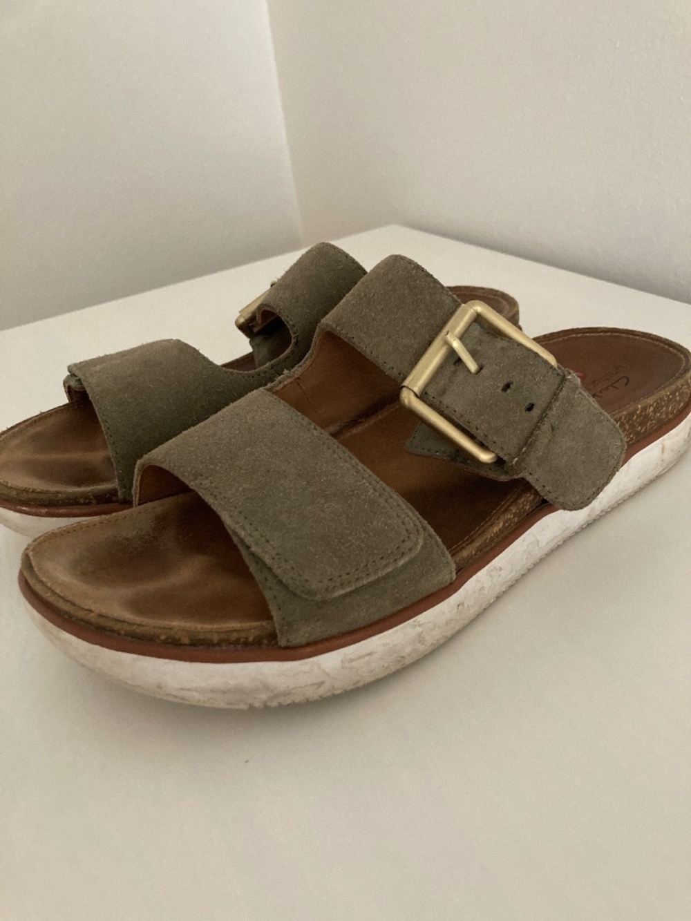 Clarks unstructured platform sandal 9.5